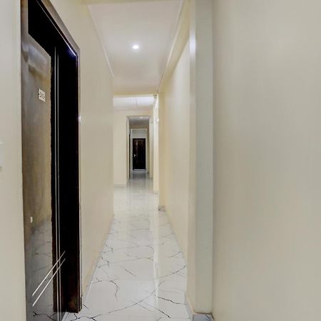 Hotel O Diamond Inn Ню Делхи Екстериор снимка