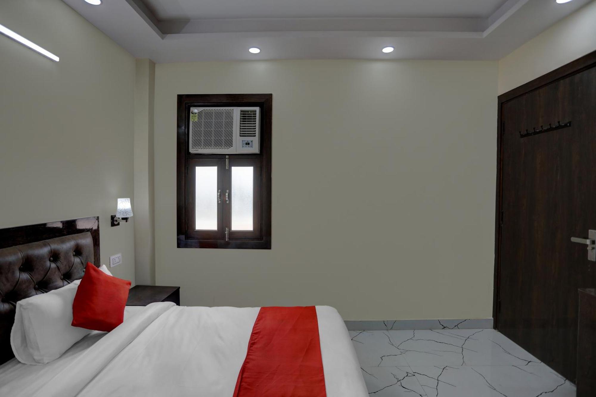 Hotel O Diamond Inn Ню Делхи Екстериор снимка